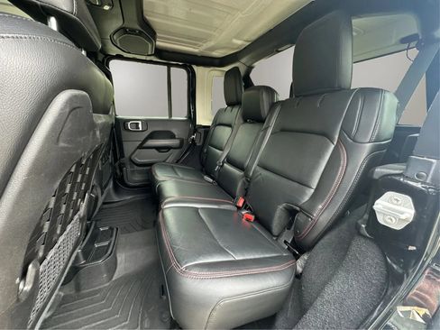 Used 2019 Jeep Wrangler Unlimited Rubicon w/ Steel Bumper Group AWD/4WD image 15