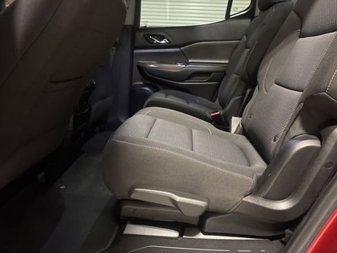 Used 2021 GMC Acadia SLE w/ Driver Convenience Package image 11