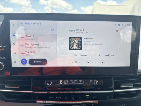 Certified 2026 Toyota Sienna XLE FWD image 12