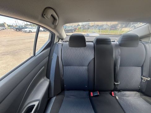 Used 2025 Nissan Versa SV FWD image 38