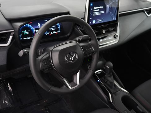 Used 2026 Toyota Corolla SE w/ SE Package FWD image 18