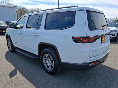 Certified 2022 Jeep Wagoneer Series I image 4