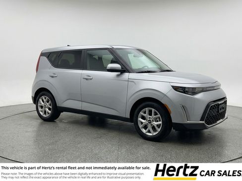 Used 2025 Kia Soul LX w/ LX Technology Package FWD image 1