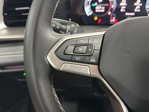 New 2026 Volkswagen Tiguan SE AWD/4WD image 22