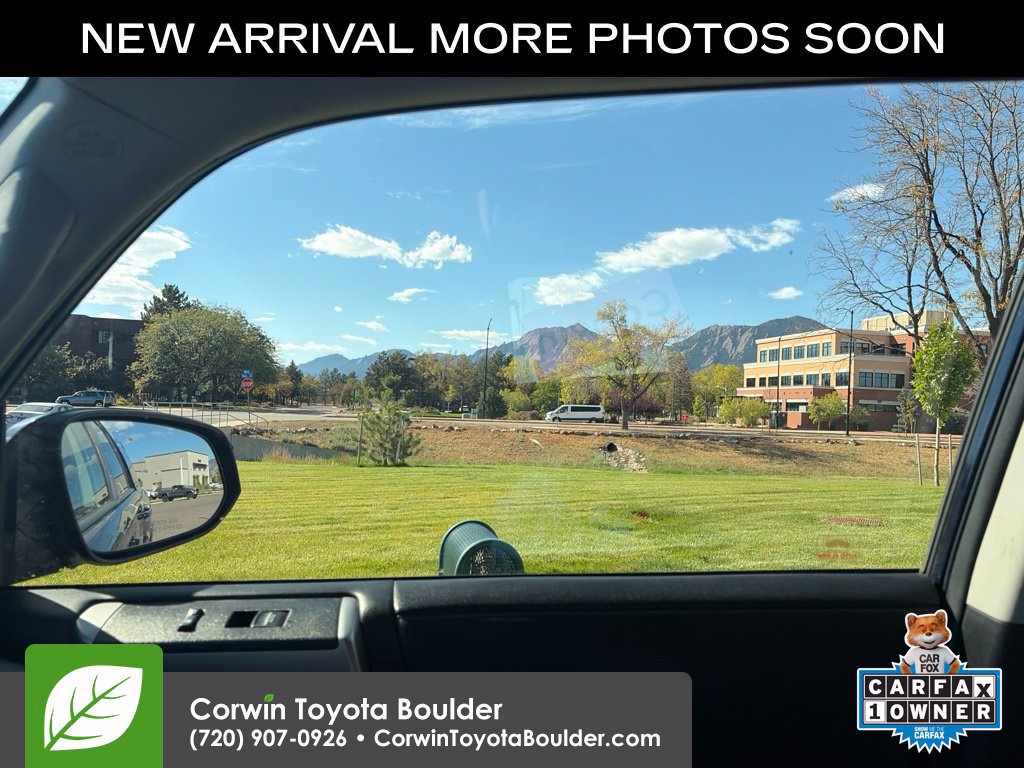 Used 2020 Toyota 4Runner SR5 AWD/4WD image 14