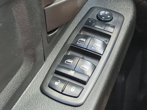 Used 2022 RAM 5500 Tradesman w/ Chrome Appearance Group RWD image 20