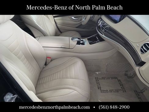 Used 2019 Mercedes-Benz S 560 Sedan image 30