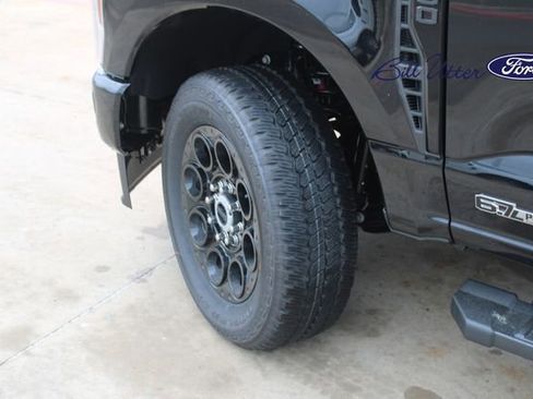 New 2026 Ford F350 Lariat w/ Black Appearance Package AWD/4WD image 5