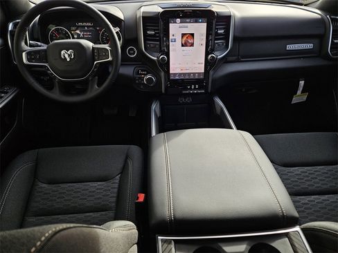 New 2026 RAM 1500 4x4 Crew Cab image 9