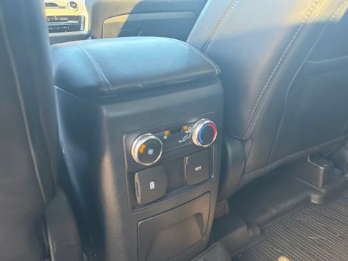 Used 2022 Ford Explorer XLT w/ Equipment Group 202A AWD/4WD image 13