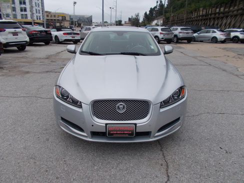Used 2012 Jaguar XF Portfolio RWD image 2