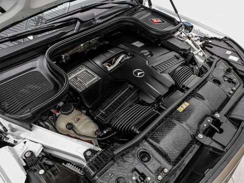 Used 2024 Mercedes-Benz GLS 580 4MATIC image 49