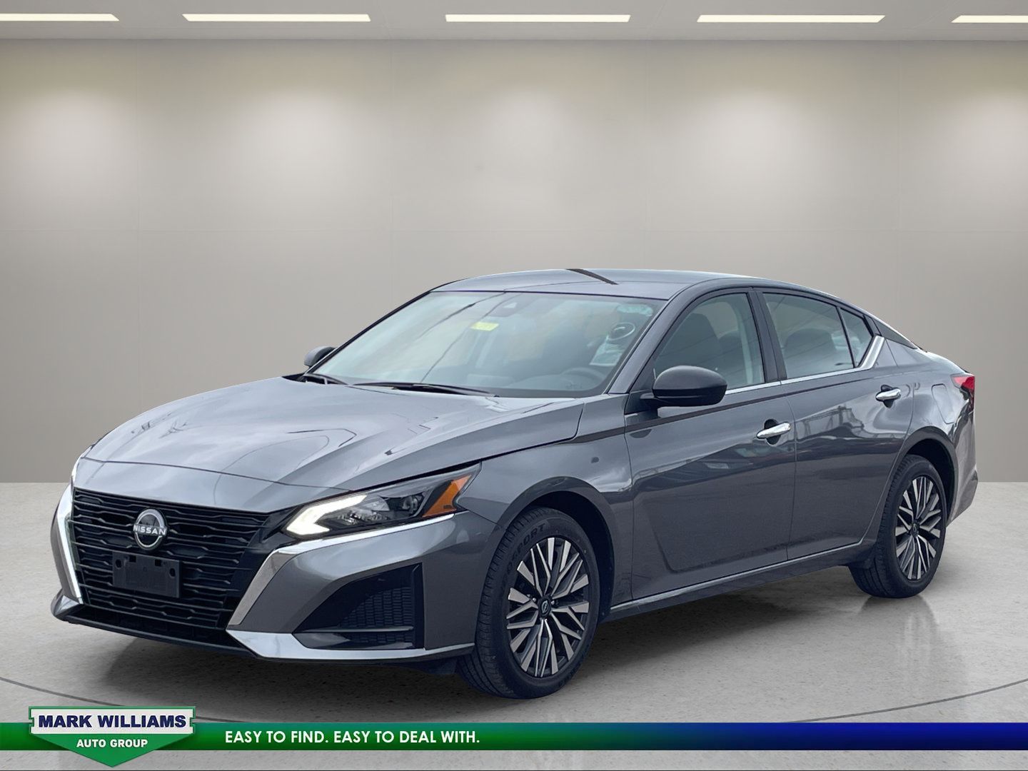 Used 2025 Nissan Altima 2.5 SV AWD/4WD image 2