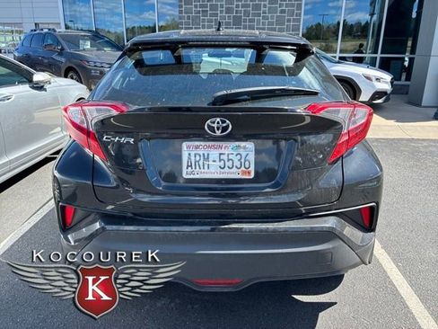 Used 2018 Toyota C-HR XLE FWD image 7