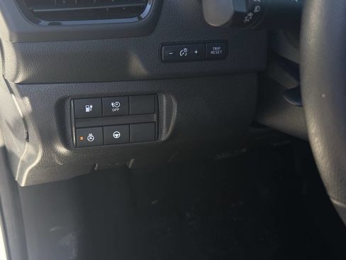 Used 2024 Nissan Leaf SV Plus image 15