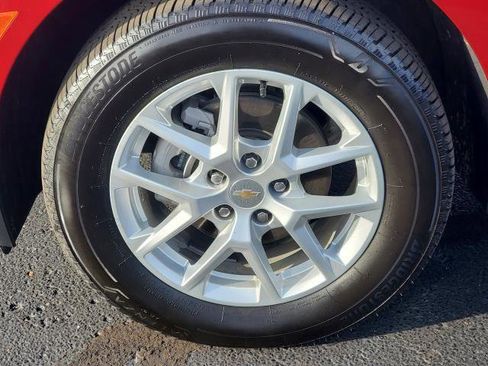 Used 2024 Chevrolet Equinox LT image 5