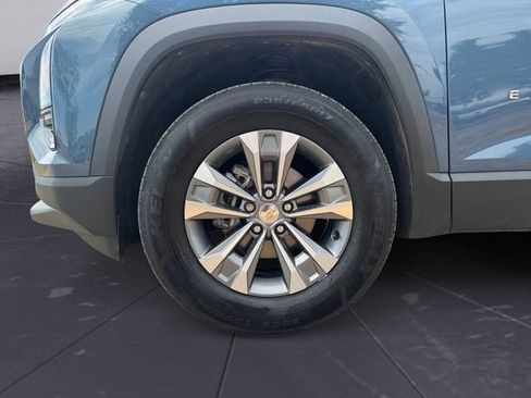 Used 2025 Chevrolet Equinox LT w/ Safety and Technology Package FWD image 14