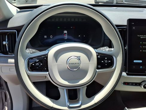 Certified 2026 Volvo XC90 B6 Ultra w/ Protection Package Premier AWD/4WD image 15