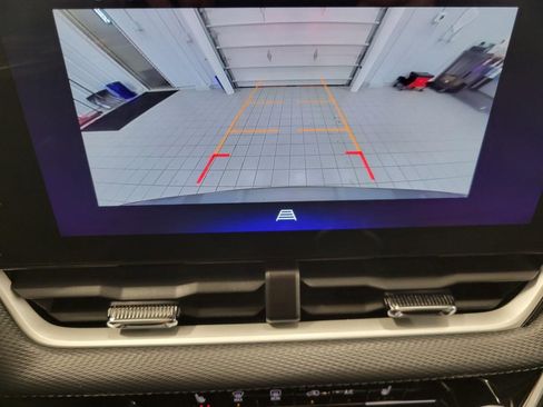 Used 2025 Chevrolet Equinox LT image 14