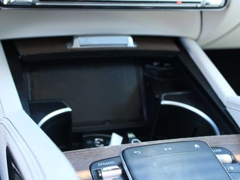 Used 2021 Mercedes-Benz GLE 350 w/ Premium Package image 35