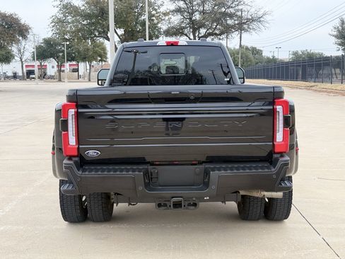 Used 2025 Ford F450 Platinum w/ FX4 Off-Road Package image 6