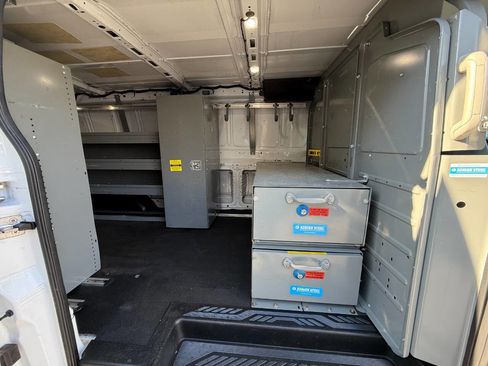 Used 2018 Ford Transit 250 148 Low Roof image 10