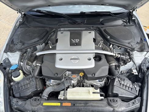 Used 2008 Nissan 350Z Touring RWD image 31