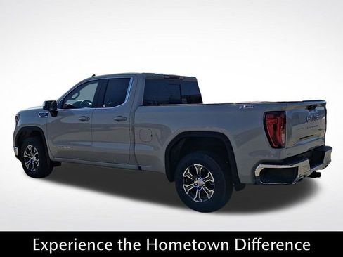 New 2026 GMC Sierra 1500 SLE image 4