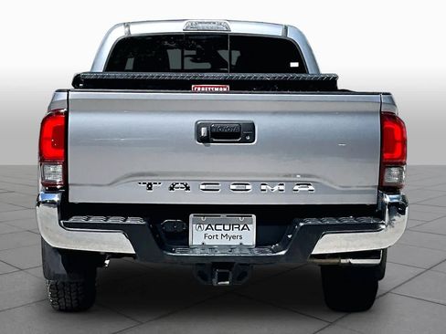 Used 2021 Toyota Tacoma SR5 RWD image 5