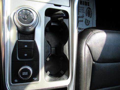 Used 2022 Ford Explorer Limited w/ Equipment Group 301A image 22