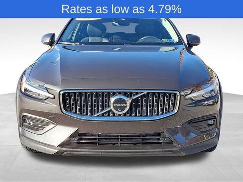 Certified 2024 Volvo V60 B5 Cross Country Plus image 2