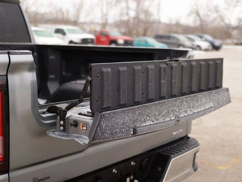 Used 2025 GMC Sierra 1500 SLT image 28