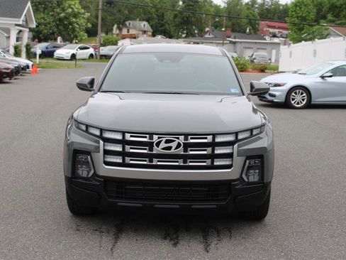 Used 2025 Hyundai Santa Cruz SE FWD image 3