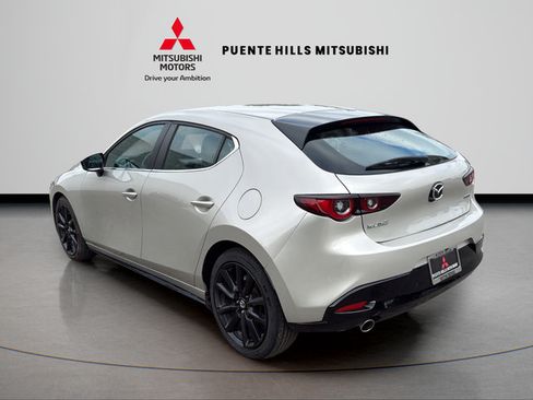 Used 2024 MAZDA MAZDA3 s FWD image 7