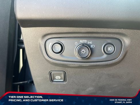 Used 2021 GMC Terrain SLT w/ Elevation Edition FWD image 17