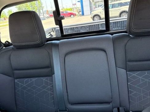 Used 2025 Nissan Frontier SV w/ SV Convenience Package RWD image 21