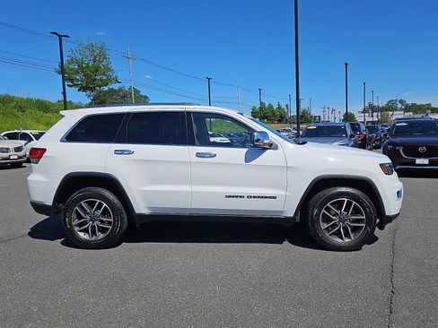 Used 2021 Jeep Grand Cherokee Limited w/ Premium Lighting Group AWD/4WD image 4