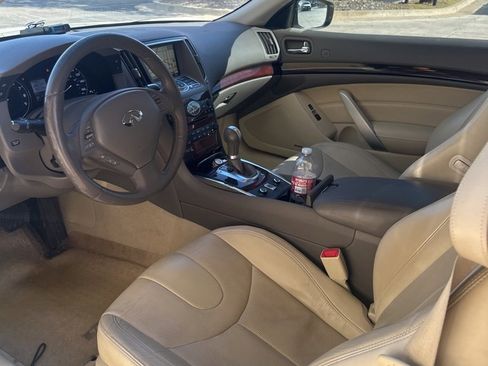 Used 2015 INFINITI Q60 Convertible w/ Premium Package image 5