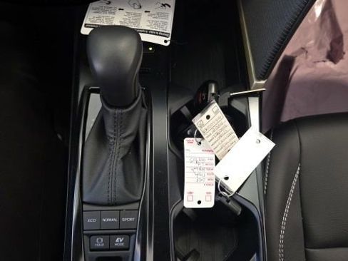 Used 2026 Toyota Camry SE image 25