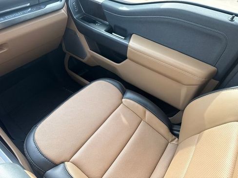 Used 2024 Ford F350 Lariat w/ Lariat Ultimate Package AWD/4WD image 15