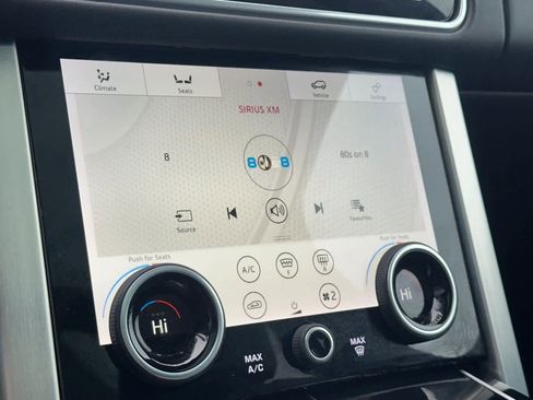 Used 2020 Land Rover Range Rover HSE image 20