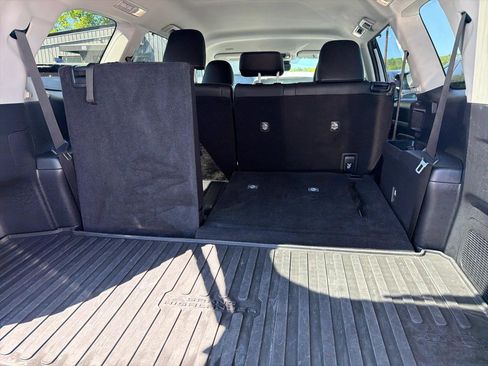 Used 2024 Toyota Grand Highlander AWD image 11