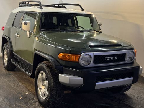 Used 2010 Toyota FJ Cruiser 4WD w/ Upgrade Pkg 2 image 4