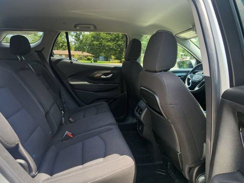 Used 2022 GMC Terrain SLE w/ LPO, Floor Liner Package FWD image 21