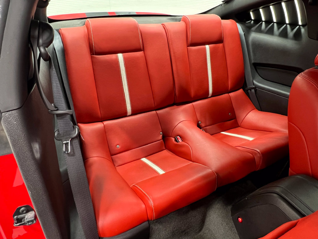 Used 2010 Ford Mustang GT Premium RWD image 29