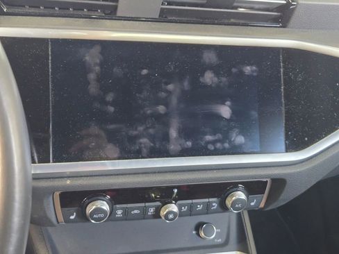 Used 2022 Audi Q3 2.0T Premium Plus image 25