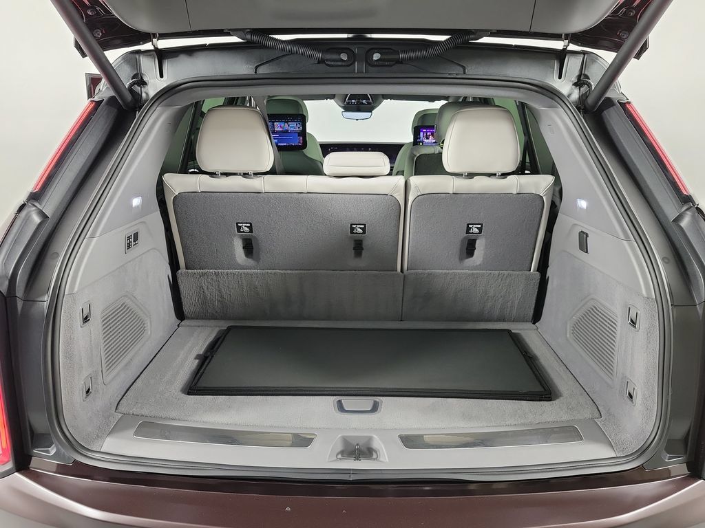 New 2026 Cadillac Escalade IQ Sport 1 w/ LPO, Floor Liner Package AWD/4WD image 7