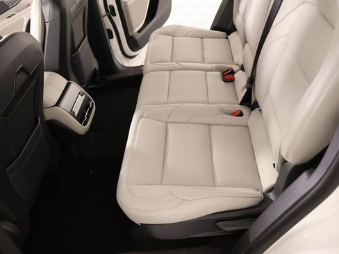 New 2026 Lincoln Nautilus Premier image 12