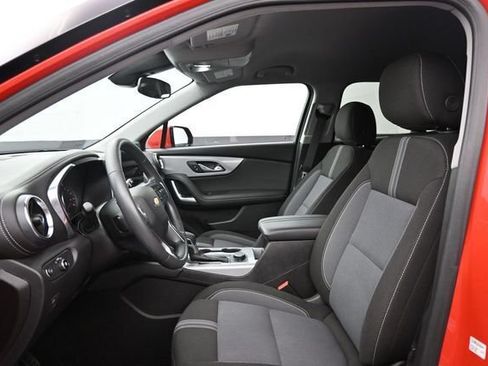 Used 2025 Chevrolet Blazer LT FWD image 14