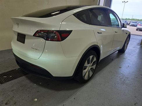Used 2023 Tesla Model Y Long Range AWD/4WD image 10